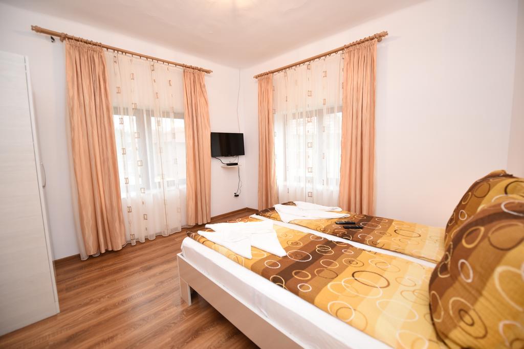 Casa Para Ξενοδοχείο Haţeg Εξωτερικό φωτογραφία